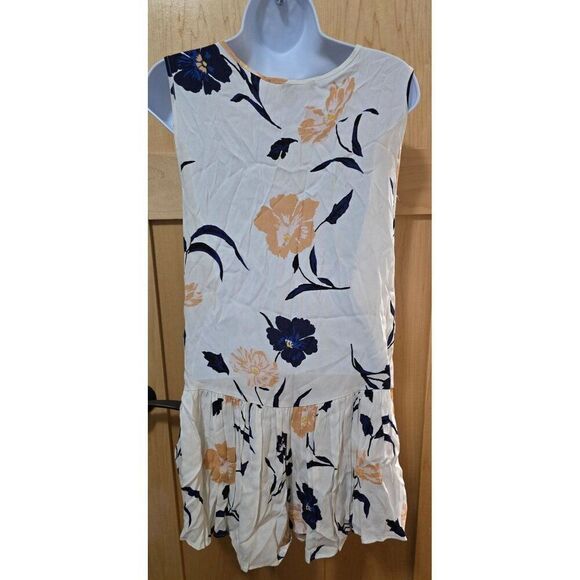 Forever 21 Floral Sleeveless Button-Front Dress With Tiered Skirt & Tie Neckline - Picture 5 of 9